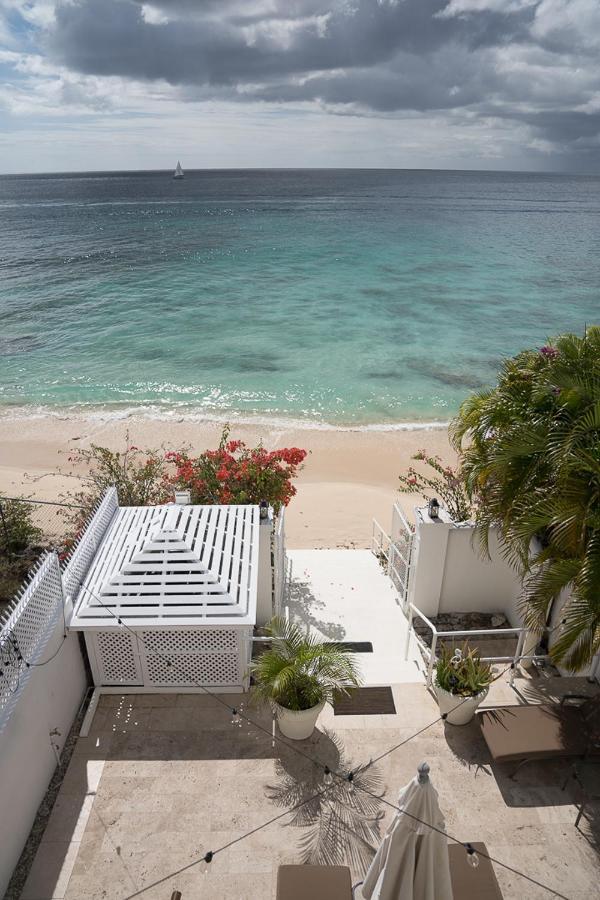 Bianca Bay 3 Bedroom West Coast Beach Front Villa سانت جيمس المظهر الخارجي الصورة