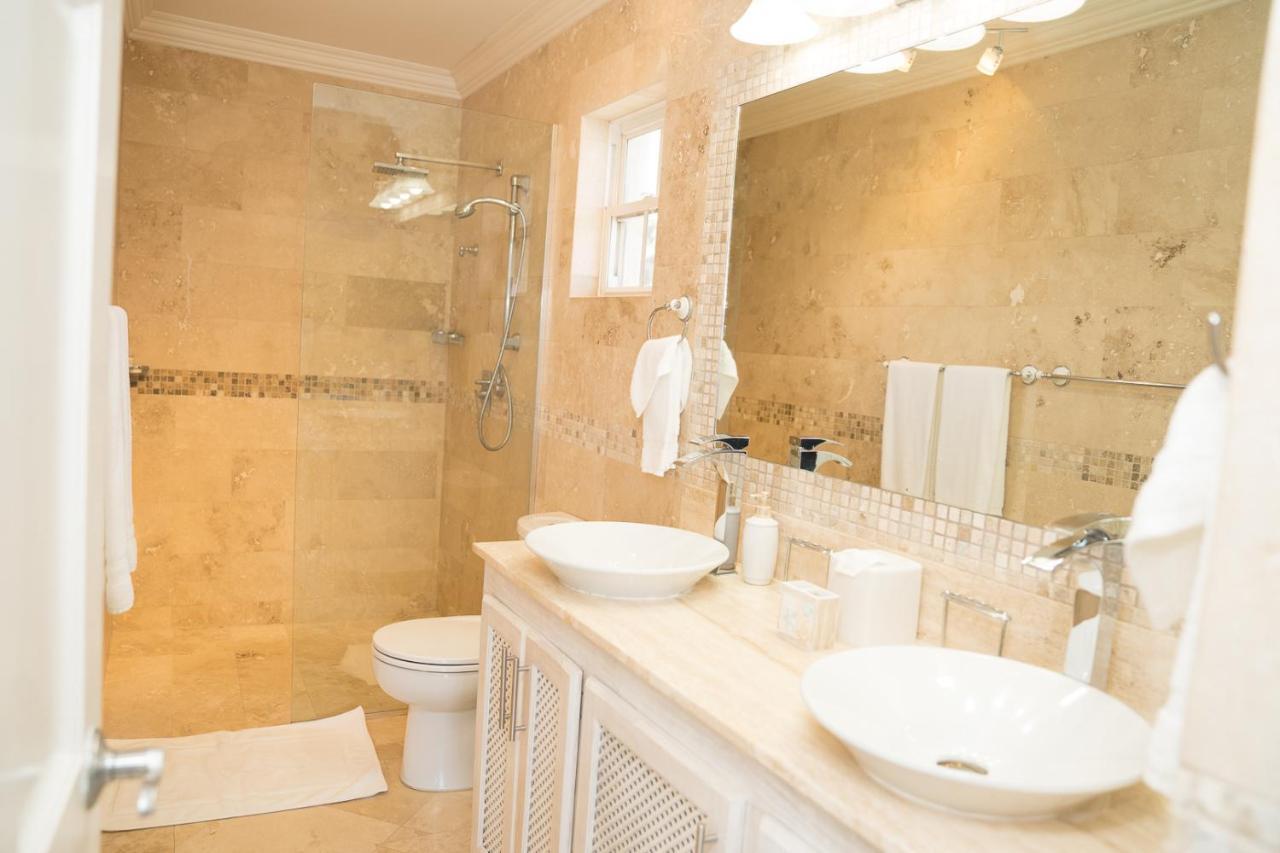 Bianca Bay 3 Bedroom West Coast Beach Front Villa سانت جيمس المظهر الخارجي الصورة